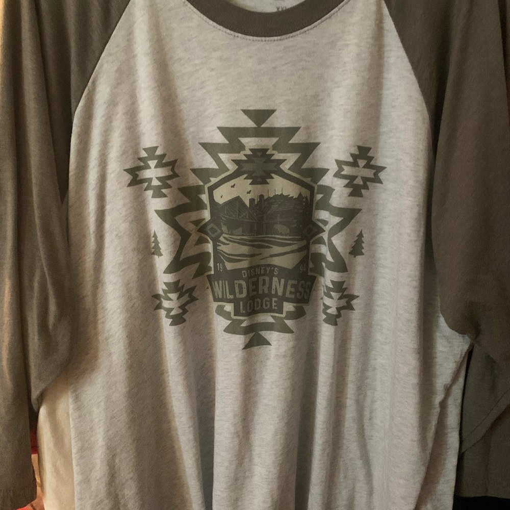 Disney Wilderness Lodge 3/4 length sleeve tee size XXL